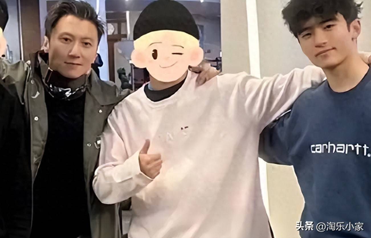 永远自动续, 都经过精确, 成长故事