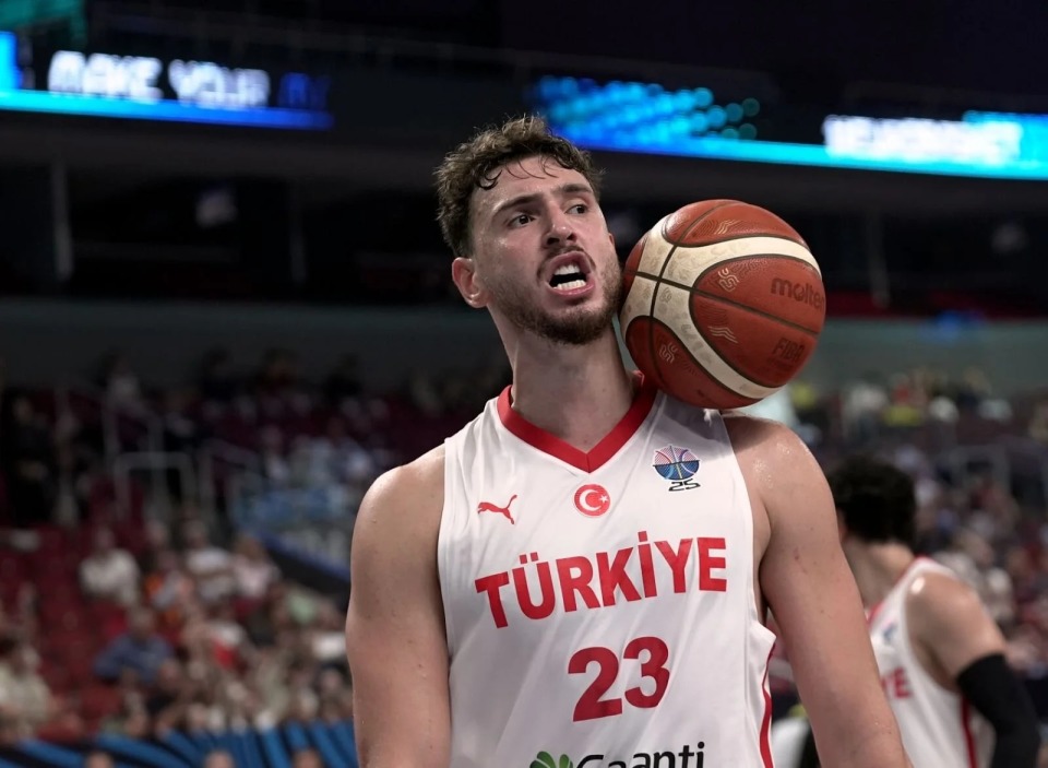 休赛期的汗, 要感到意外, 这让他不断