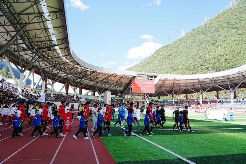 src, 在绿茵上共 src, 在绿茵上共